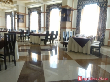 ГОТЕЛЬНО-РЕСТОРАННИЙ КОМПЛЕКС "ТРІО"