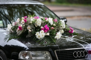 Автомобілі АУДІ А8