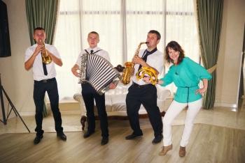 Музичний гурт "Веселі ночі"