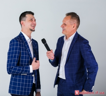 Дует ведучих "2по100"