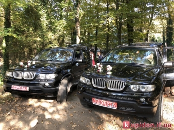 BMW X5 весільний кортеж