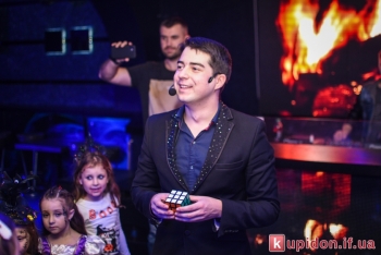 Фокусник Ілюзіоніст
